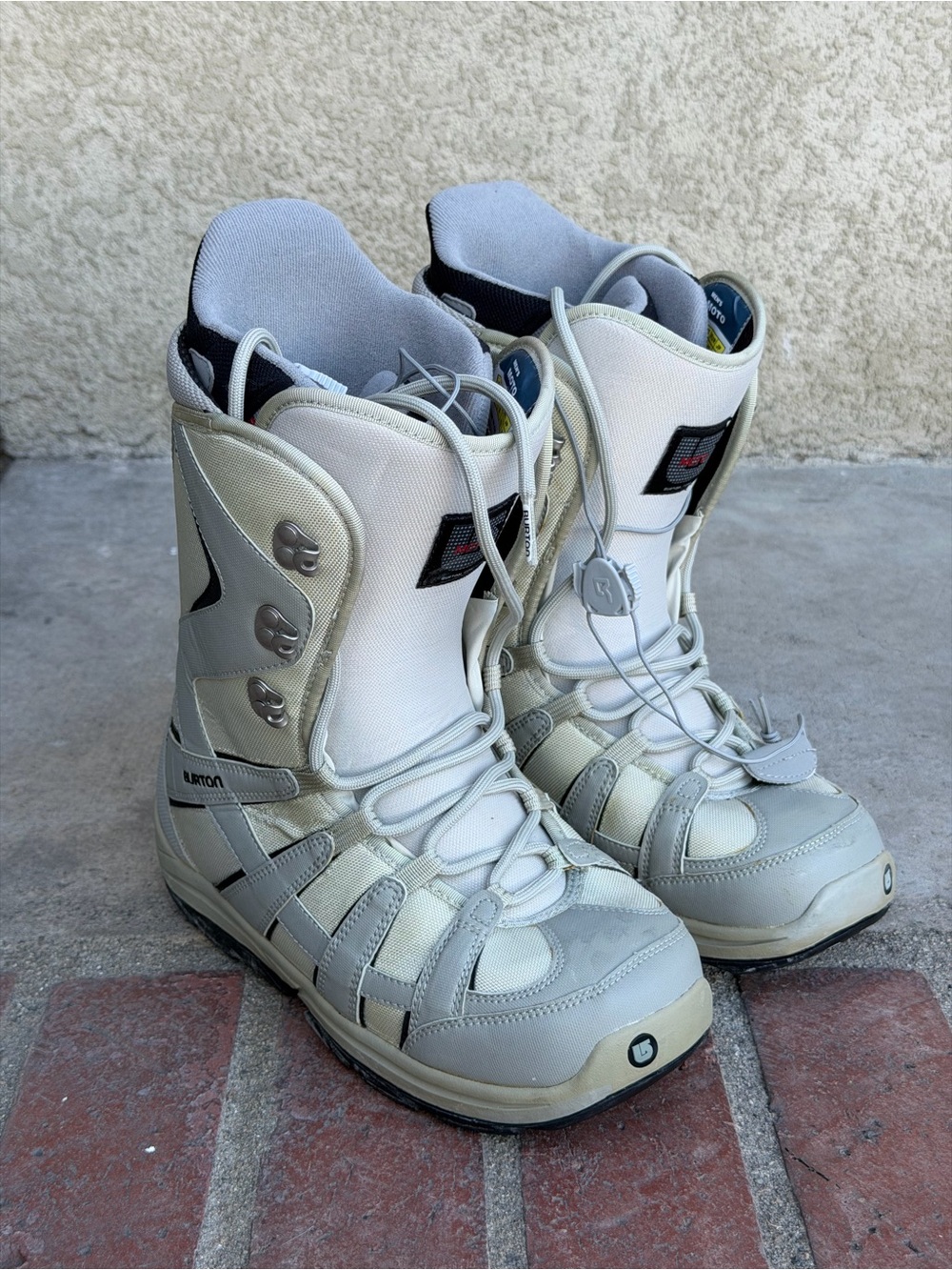 Burton Moto Men’s Snowboard Boots Size 9